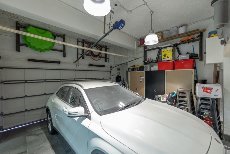 2 Bedroom Property for Sale in Tamboerskloof Western Cape